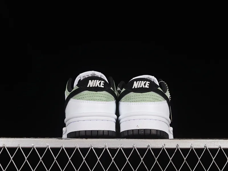 All Categories Nk SB Dunk Series Nk SB Dunk Low Low-top sneakers Otomo Katsuhiro x Nk SB Dunk Low "Steamboy OST" Otomo Katsuhiro co-branded SB low-top sports and leisure sneakers DZ2794-888